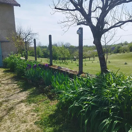 Nouzet Gites Et Lits Eyzerac Extérieur photo