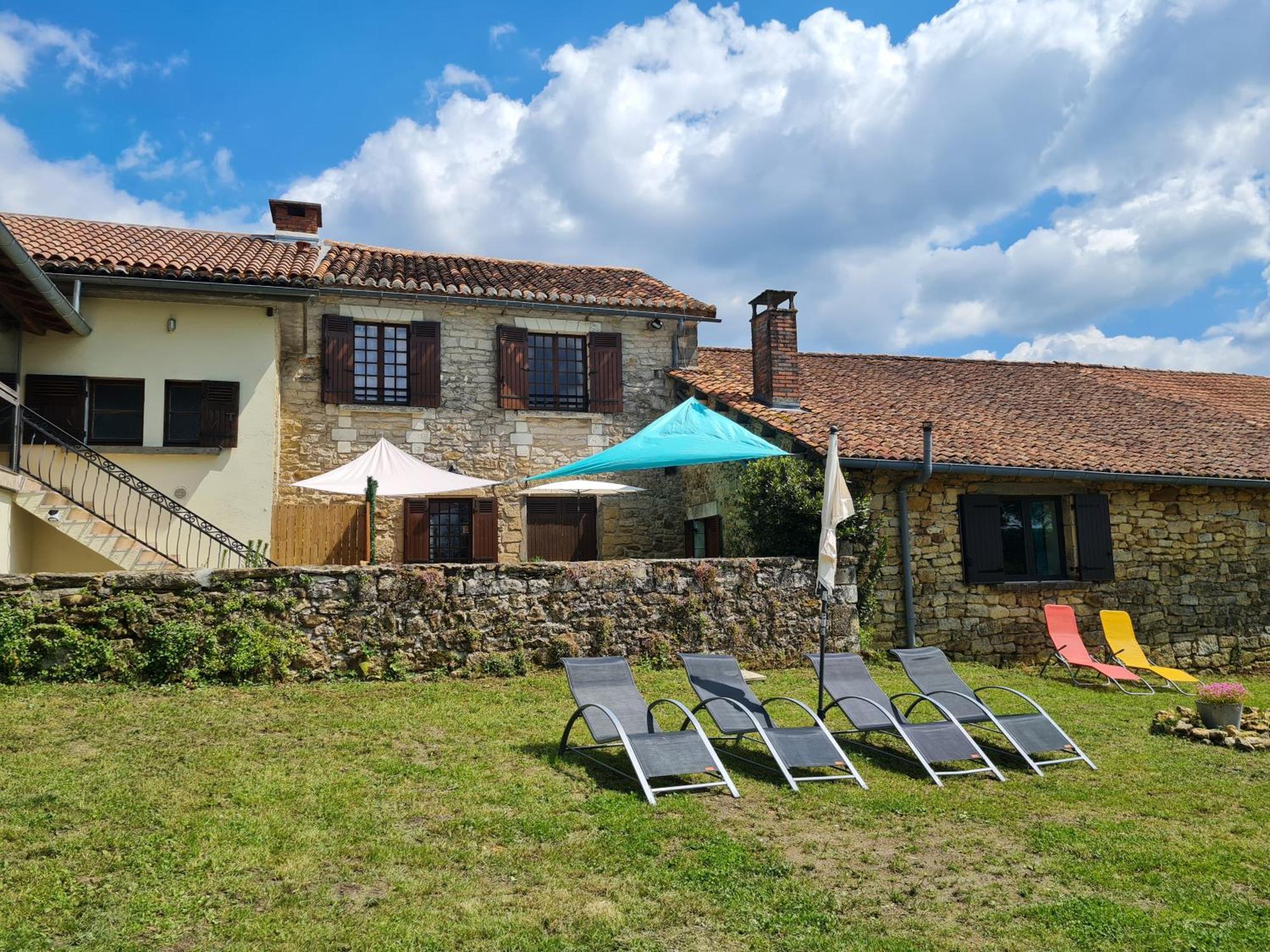 Nouzet Et Lits *
