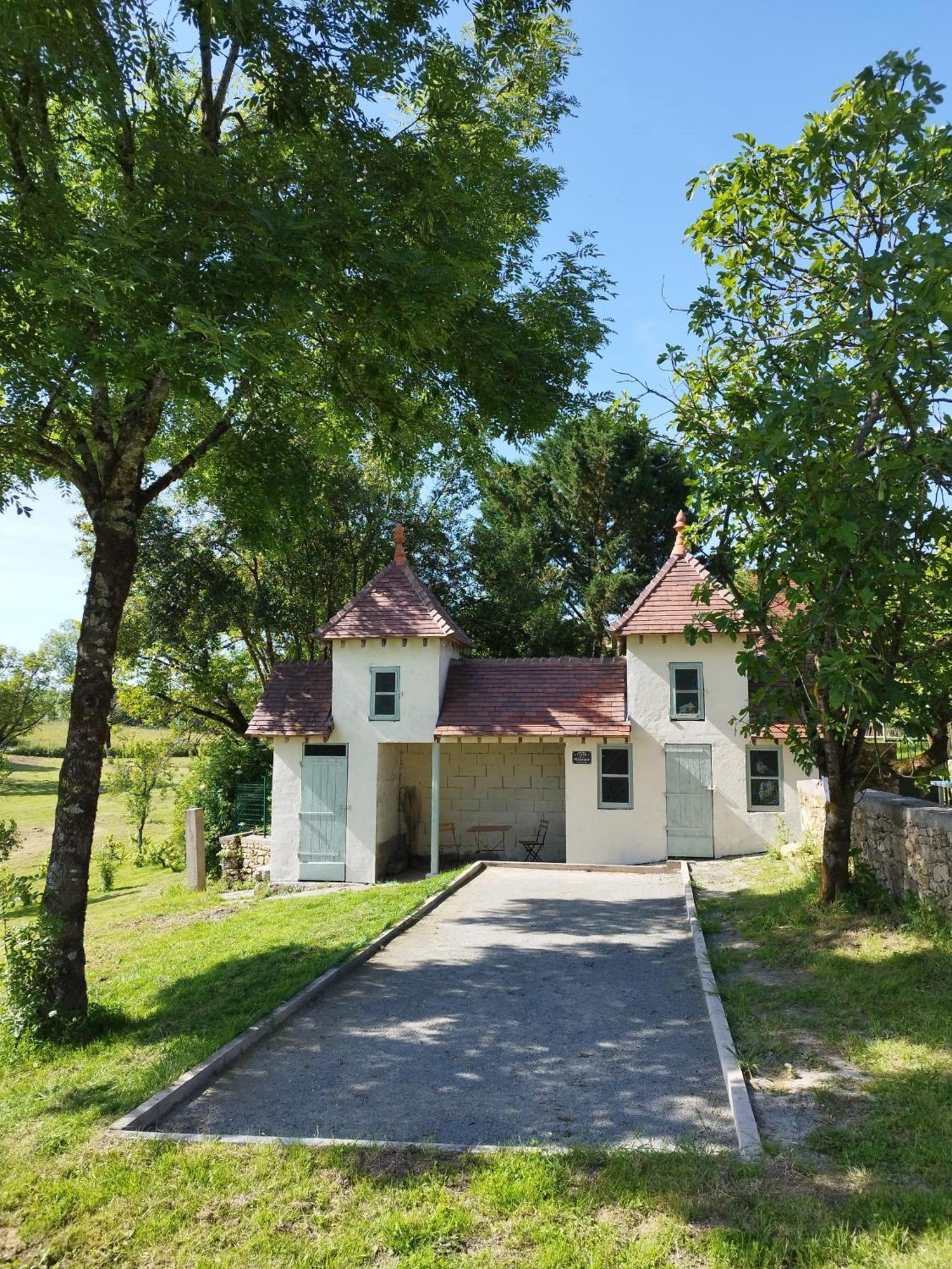 Holiday home Nouzet Et Lits *